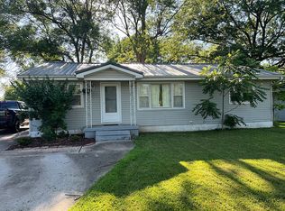 1027 Russhaven Dr, Moberly, MO 65270