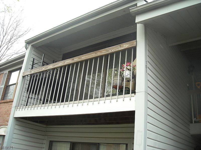 2nd image of 101 Crabapple Ln #302