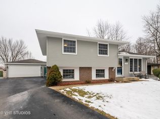 253 Butternut Dr, Bolingbrook, IL 60440