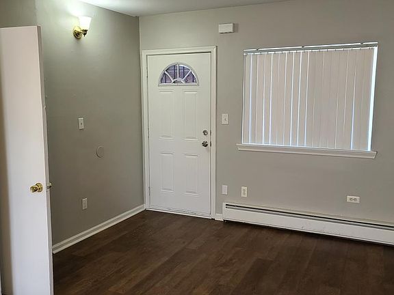 2nd image of 18711 Schoolcraft APT 11