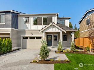 9889 135th Ave NE #4, Kirkland, WA 98033