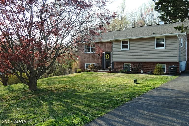 1st image of 3909 Eaton Dr