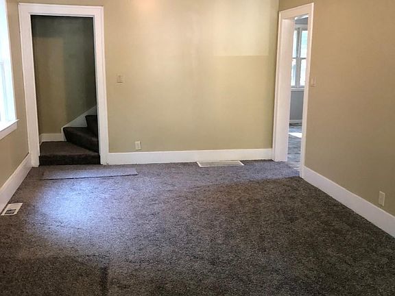 5th image of 1413 Blaine Ave SE