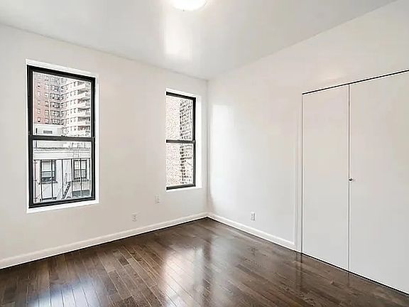 5th image of 243 Henry St APT 20