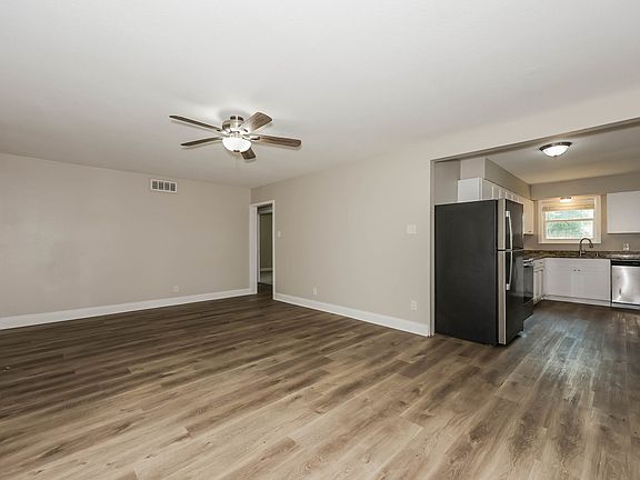 4th image of 7832 Seydel St