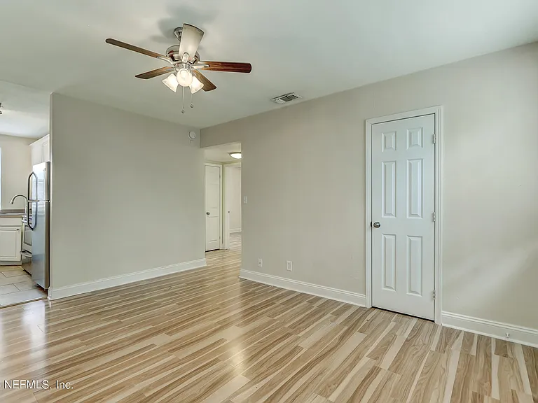 2358 Herschel St #1 — Photo 6