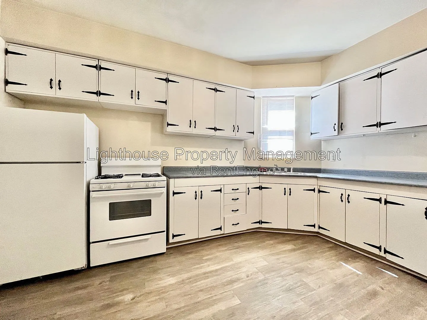 1 bed, 1.0 bath, $850 — Photo 3