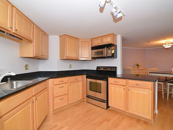 4th image of 270 E Highland Ave APT 811