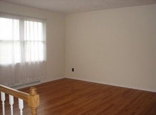 1205 Cloverton Dr, Columbia, PA 17512