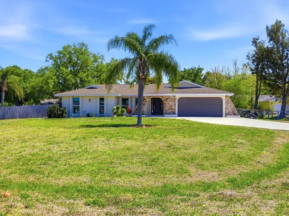 5251 Bunyan St, Sarasota, FL 34232