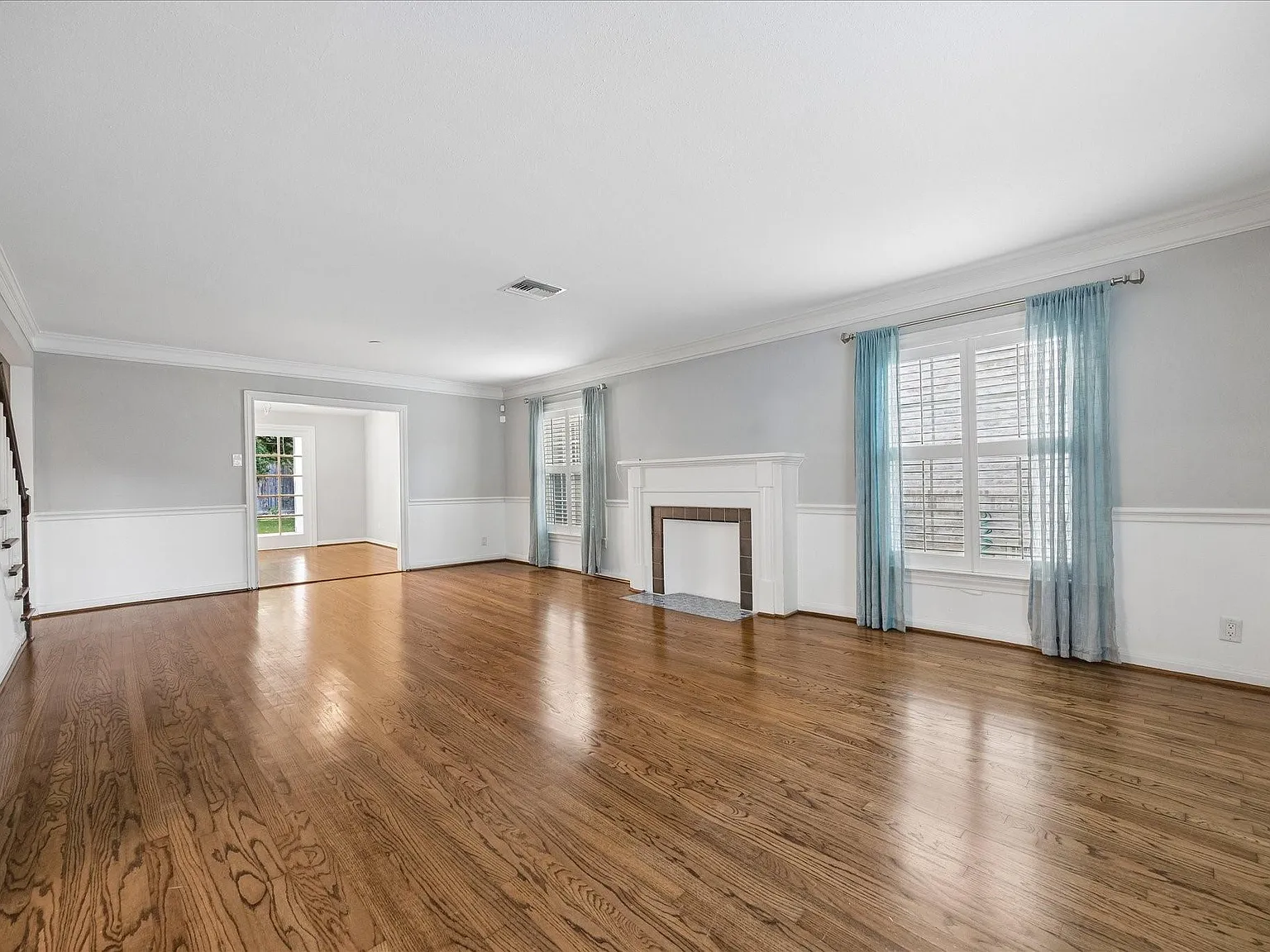 3 bed, 2.5 bath, 2253 sqft, $5,600 — Photo 3