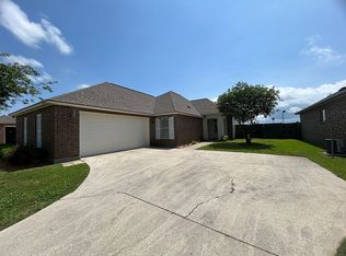 122 Lake Olivia Dr, Thibodaux, LA 70301