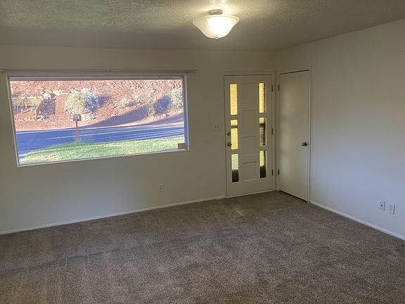 5th image of 809 N 630 W