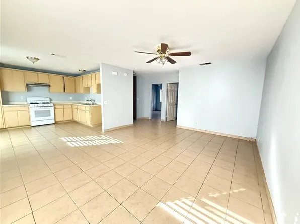 16580 Pine St #B, Hesperia, CA 92345