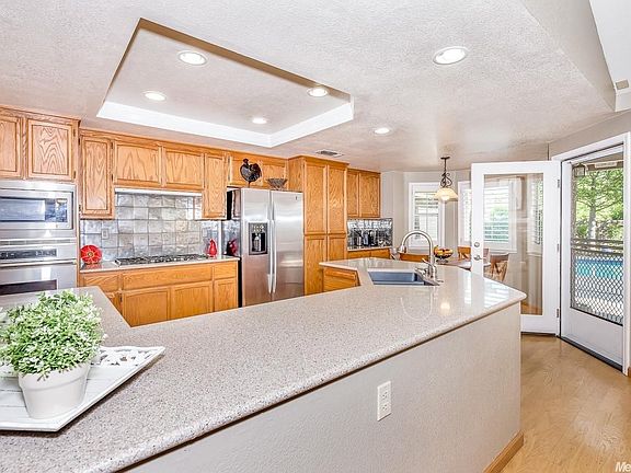 4th image of 1406 Valley Glen Dr