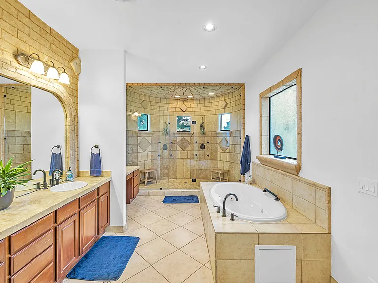 411 Cielo Cir — Photo 47