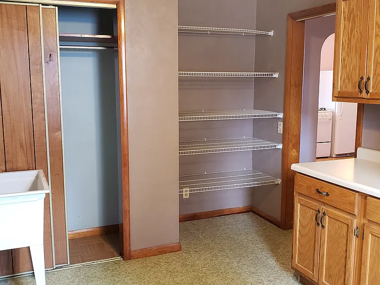 3423 W Hill St — Photo 13