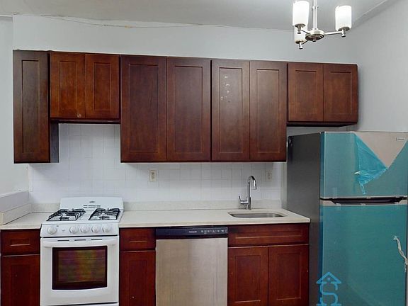 3rd image of 1780 Nostrand Ave #2C