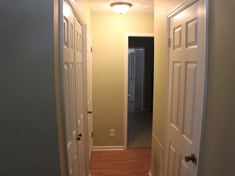 209 Whittington Dr — Photo 2