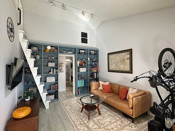 2nd image of 4032 Centre St #5E
