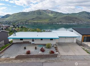 820 W Golf Course Dr, Chelan, WA 98816