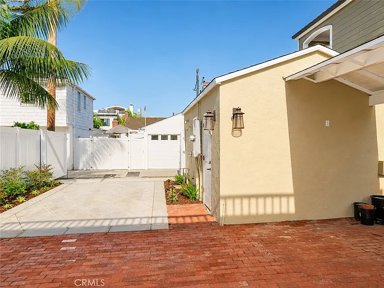 308 Coral Ave — Photo 22