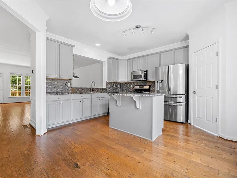 2844 Loftview Sq — Photo 12