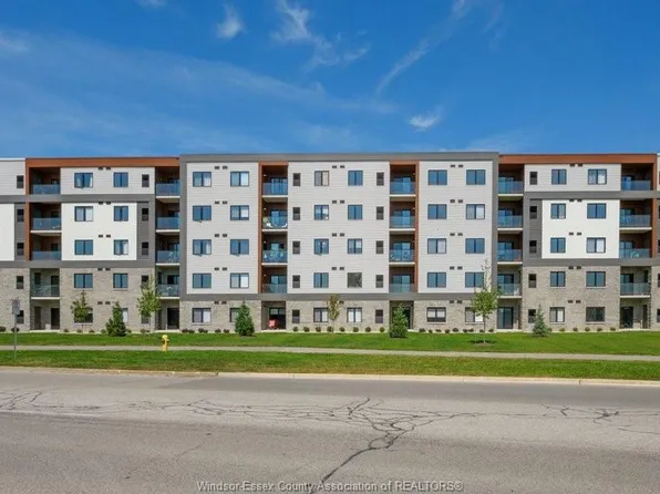 2600 Sandwich West Pkwy #204, Lasalle, ON N9H 0N6