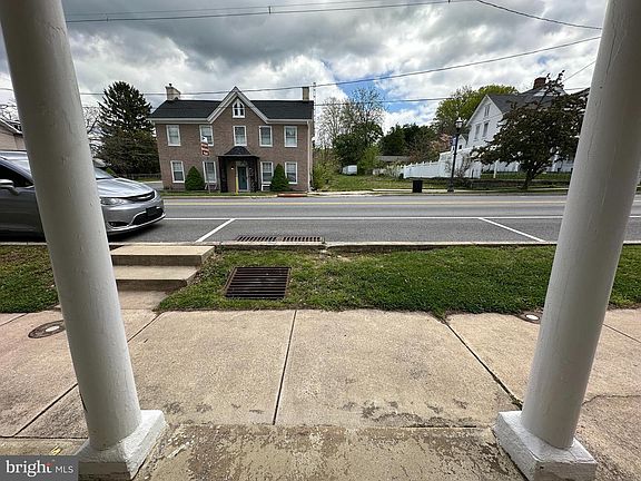 3rd image of 40 N Main St