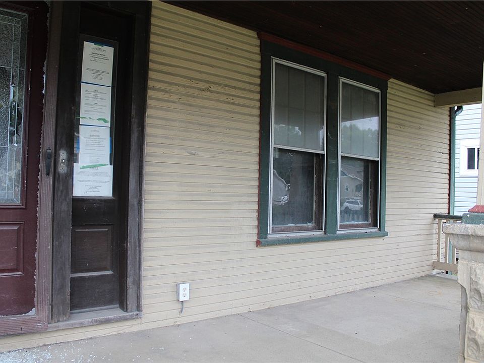2nd image of 365 E McCreight Ave