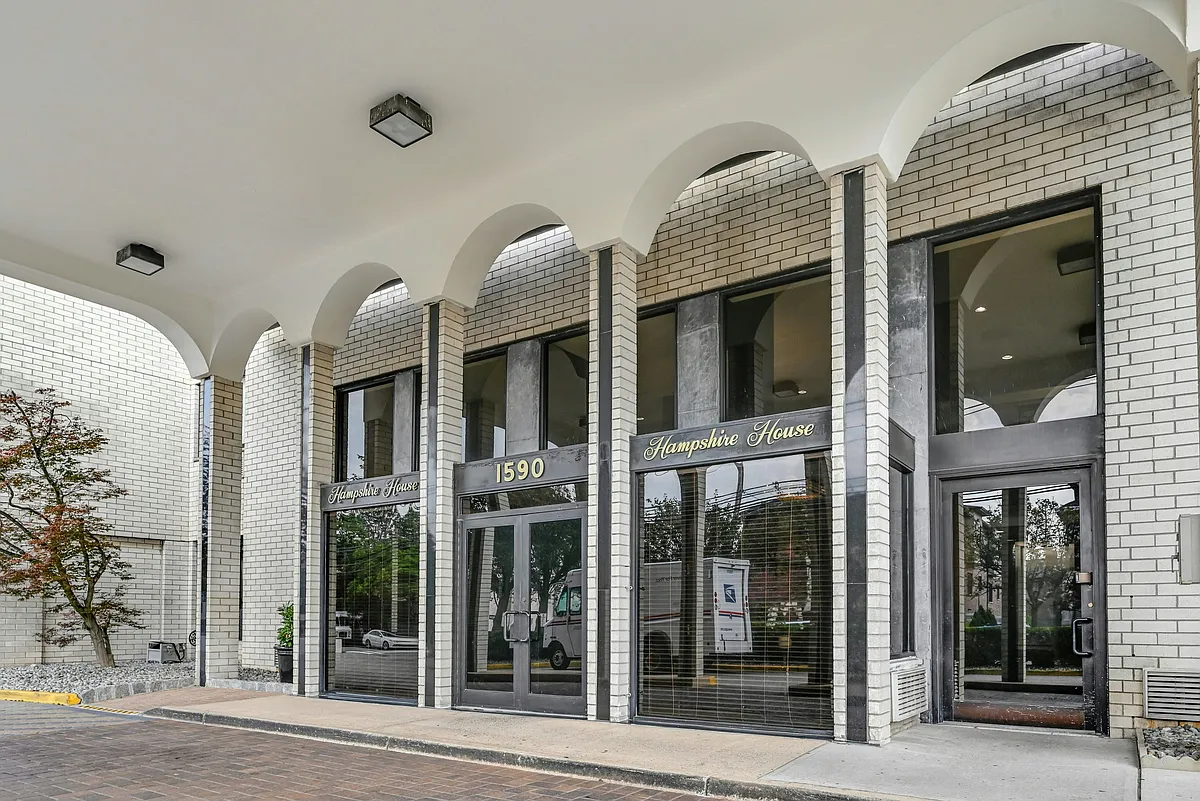 Building Photo - 1590 Anderson Ave #14H