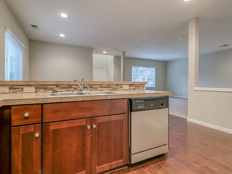 6232 NE Sherborne St — Photo 8