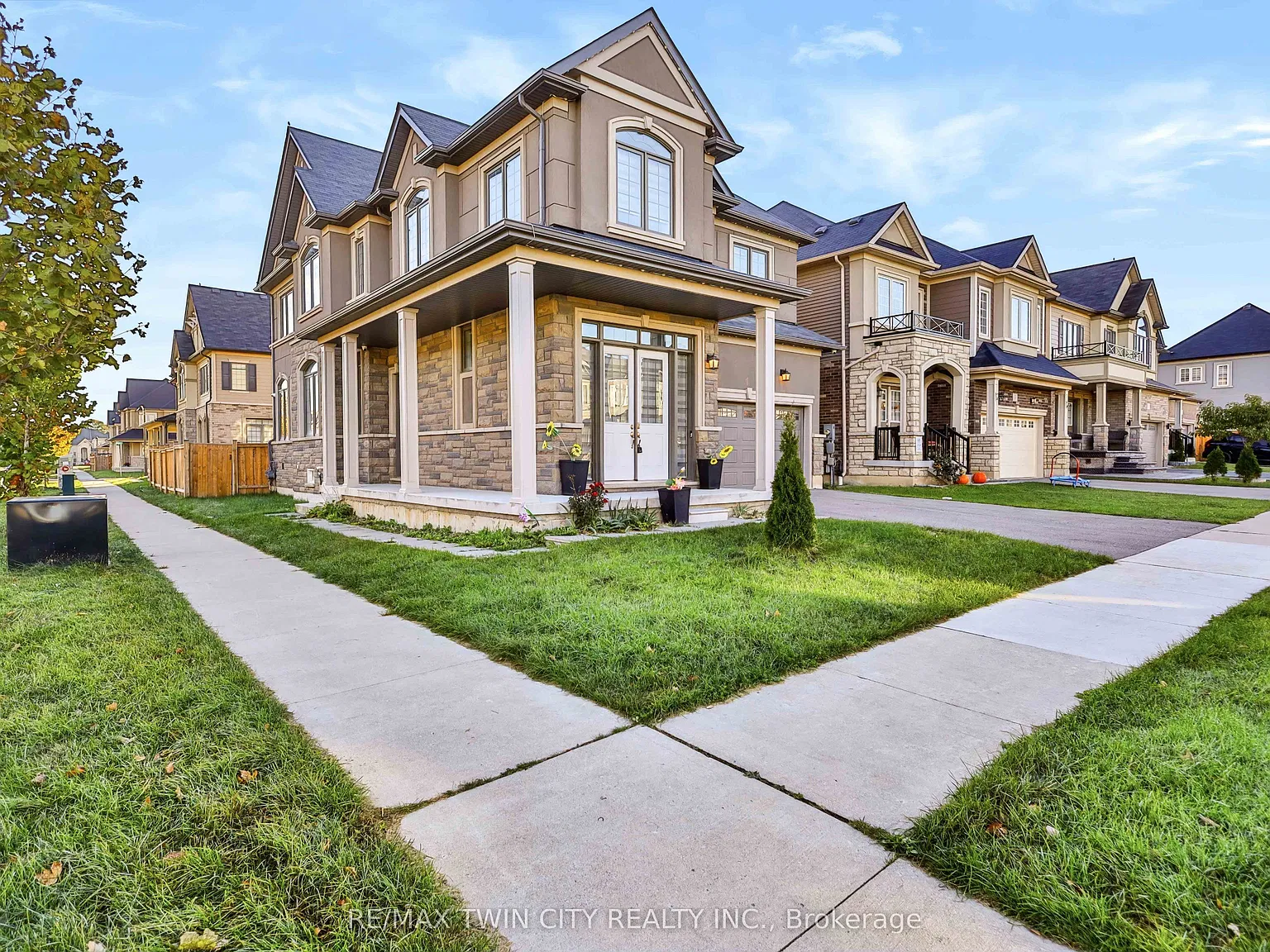 5 bed, $3,200 — Photo 3