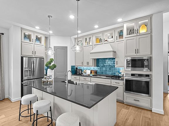 The Conroe - Kitchen