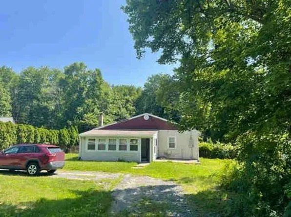 73 Lakeside Ave, Lakeville, MA 02347
