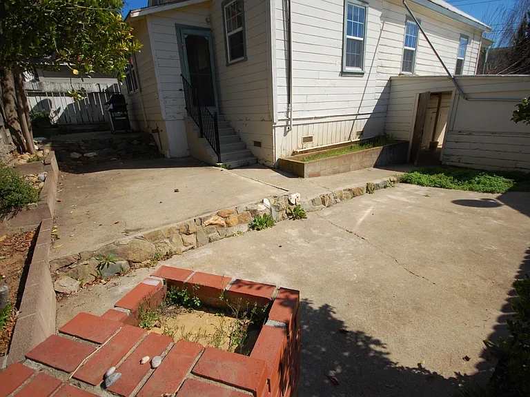 53 Randolph St — Photo 11