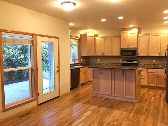 2nd image of 11904 Hartwood Dr