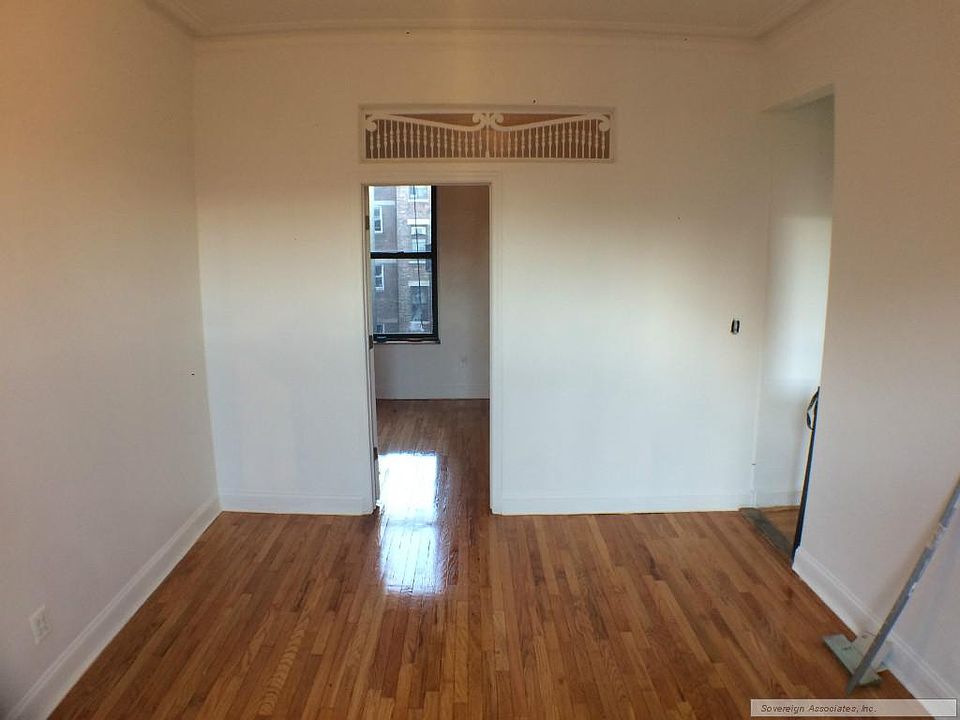 1st image of 936 Amsterdam Ave #10
