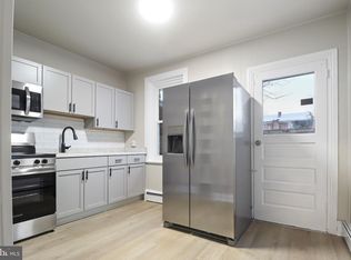 77 7th St, Salem, NJ 08079