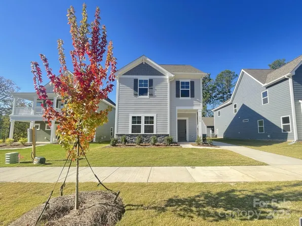 4040 Grommet Ct, Matthews, NC 28105