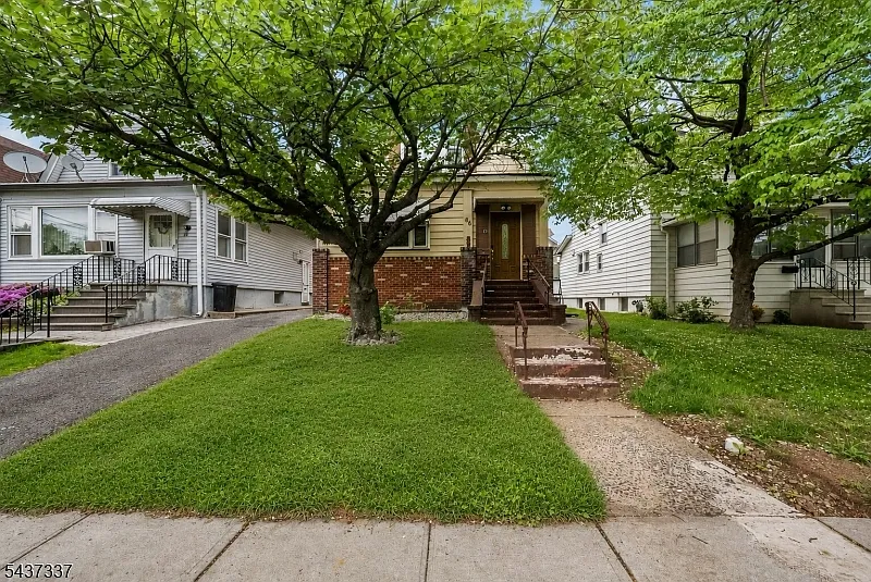 86 Curie Ave #2