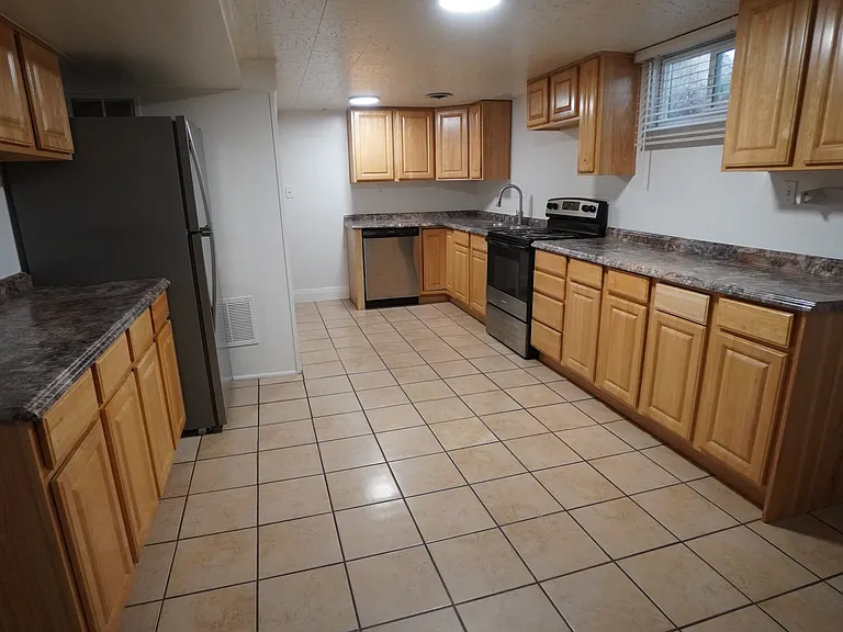 Duplex @ 4162 Porter Ave, South Ogden — Photo 9