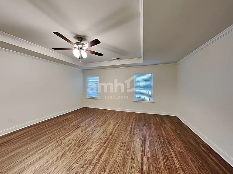 704 Callan Ct — Photo 14