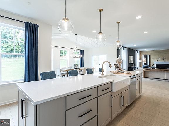 3rd image of Stuart St Homesite 677