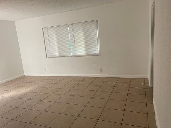 3rd image of 10226 Woodworth Ave APT 1