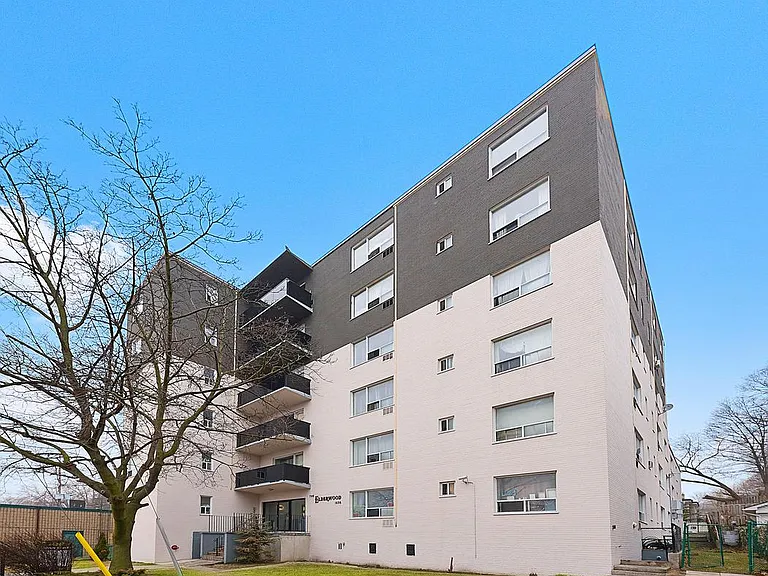 1636 Gerrard St E #301 — Photo 16