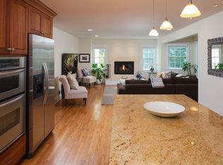 3125 Maplewood Rd, Wayzata, MN 55391