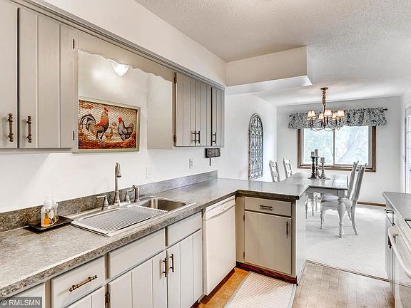 2nd image of 11822 Vintage St NW
