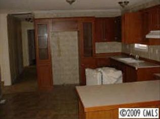 1011 Daniel Dr, Stanley, NC 28164