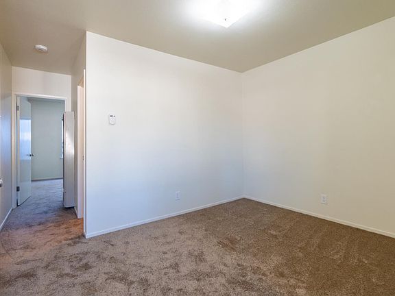 5th image of 314 Tamarack Ln #A